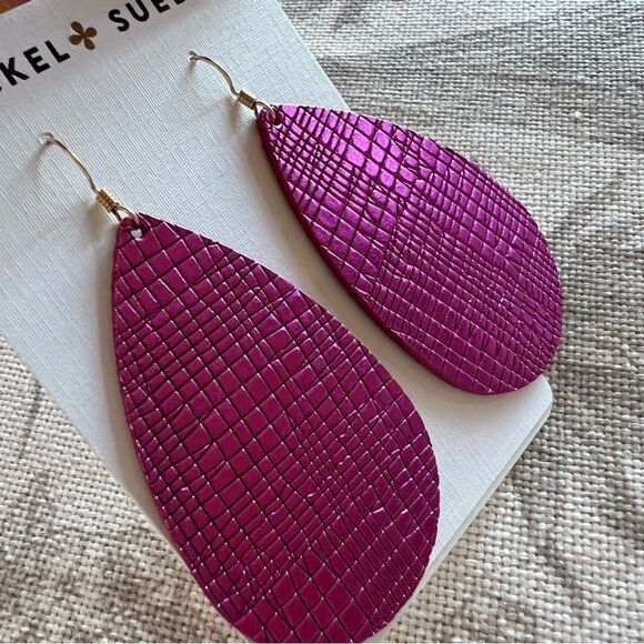 Nickel & Suede Full Grain Leather Nickel Free Textured Fuchsia Teardrop Earrings - Picture 5 of 12